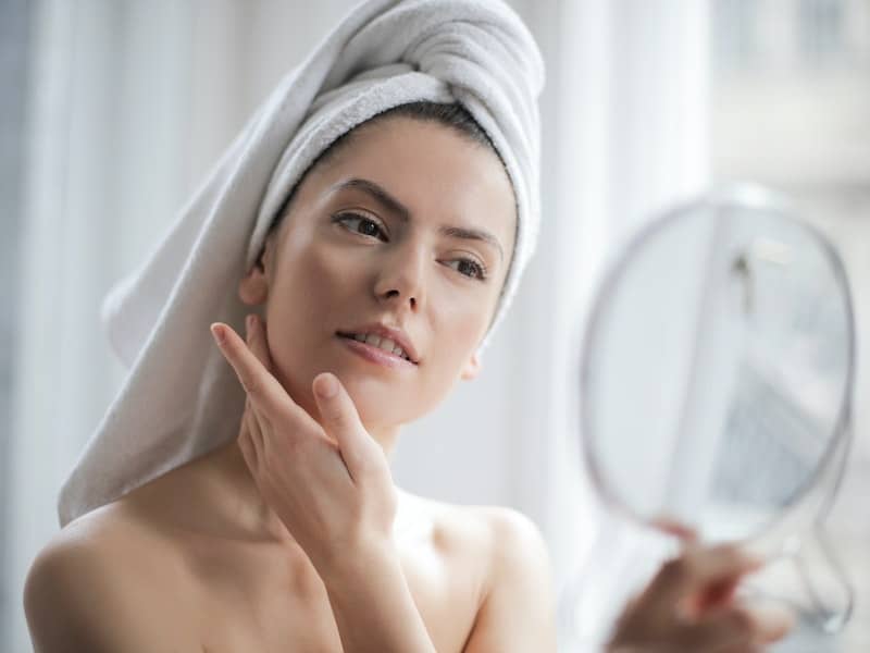 Ternyata Ini Penyebab Bibir Kering, Bagaimana Cara Mengobatinya?, Rekomendasi Klinik Kecantikan Terbaik di Indonesia, Rekomendasi Skincare Anti Aging Lokal