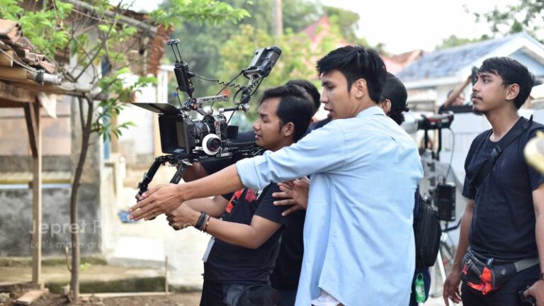 √ Contoh Video Company Profile Keren dan Cara Membuat Video