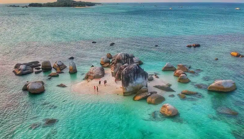 Eksplorasi Pulau-Pulau Cantik di Belitung Bersama Joglo Wisata