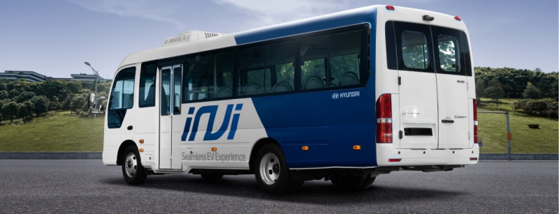 kenyamanan kabin electric minibus yang luas, ergonomis, dan senyap